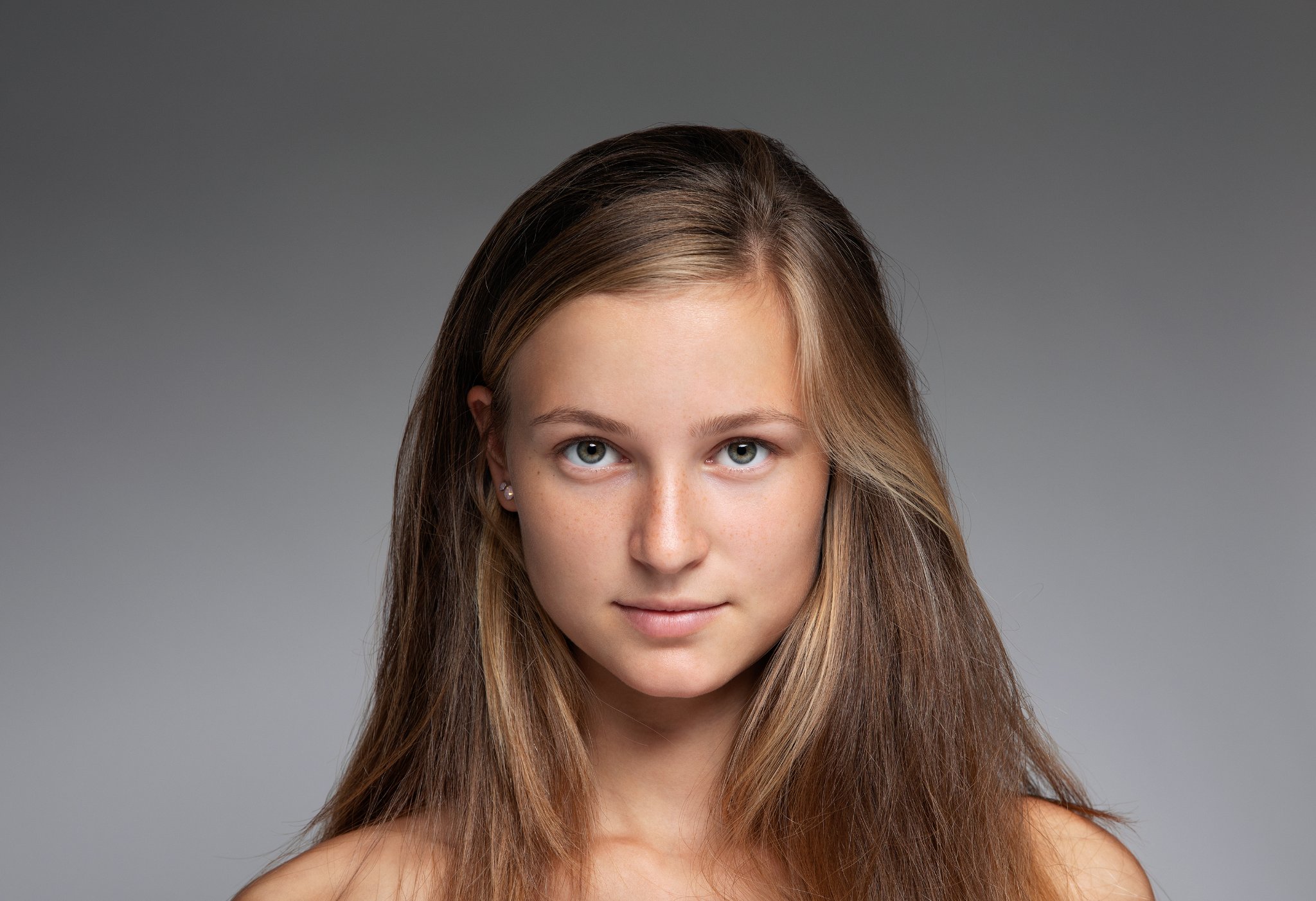 SerenaStudio00239 v2 L